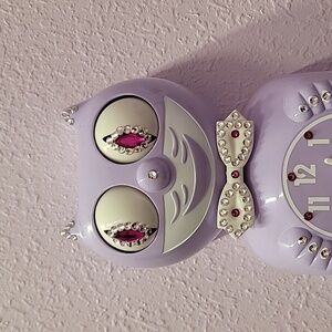RARE Jeweled Pastel Lilac Kit Kat Cat Klock Clock